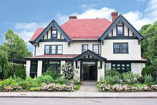 The Bertram Inn Brookline Exterior photo